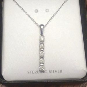18" Sterling Silver 5 Diamond Bar Necklace Never Worn!  Great Gift for Christmas